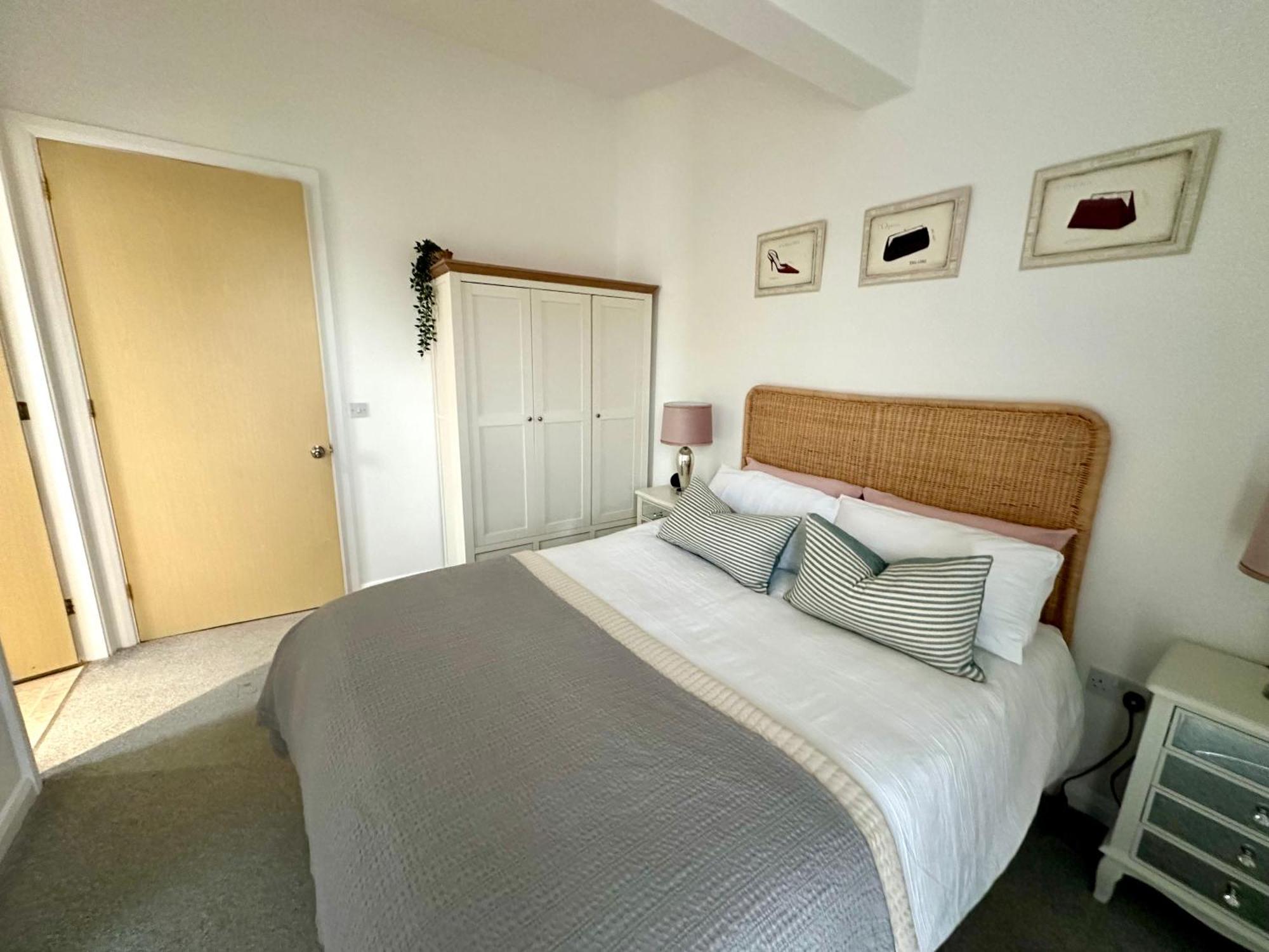 Ao & Etihad Stadium 6 Guest Stay- 3 Bedroom Central House With Parking & Wi Fi Manchester Exterior foto